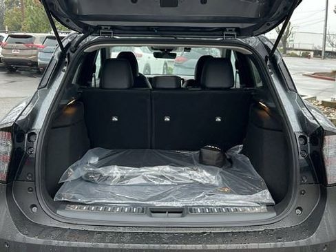 New 2025 Nissan Kicks SR w/ Illumination Package image 6