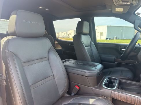 Used 2021 GMC Sierra 1500 Denali w/ Denali Ultimate Package AWD/4WD image 8