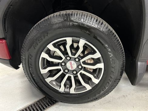 Used 2023 GMC Sierra 1500 AT4 w/ Technology Package image 9