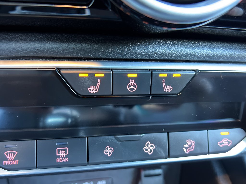 Used 2022 Nissan Sentra SR w/ SR Premium Package FWD image 27