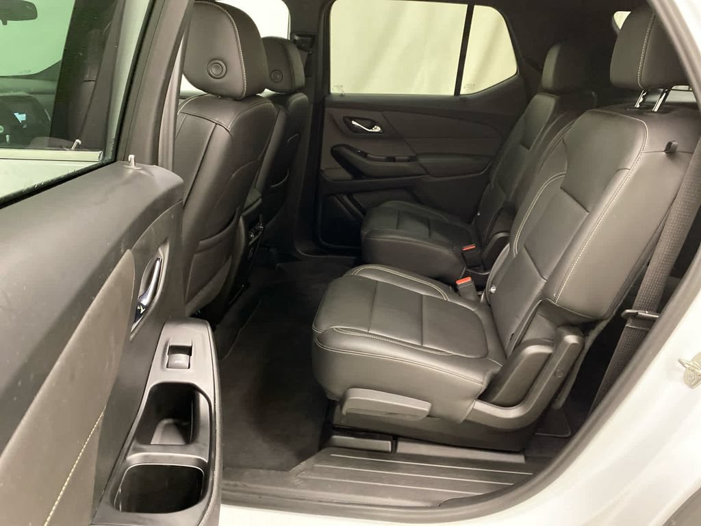 Used 2023 Chevrolet Traverse LT AWD/4WD image 16