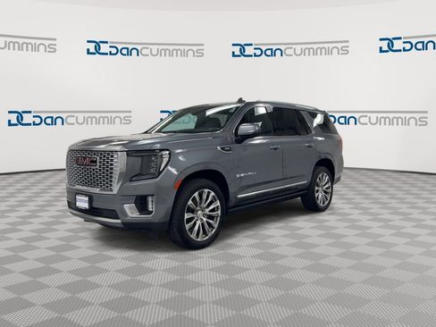 Used 2021 GMC Yukon Denali w/ Denali Premium Package AWD/4WD image 4