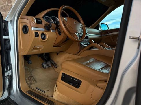Used 2003 Porsche Cayenne S image 36