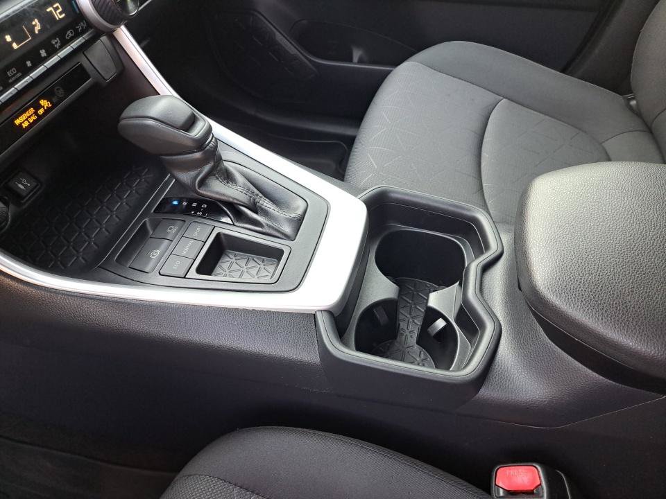 Used 2019 Toyota RAV4 XLE FWD image 31