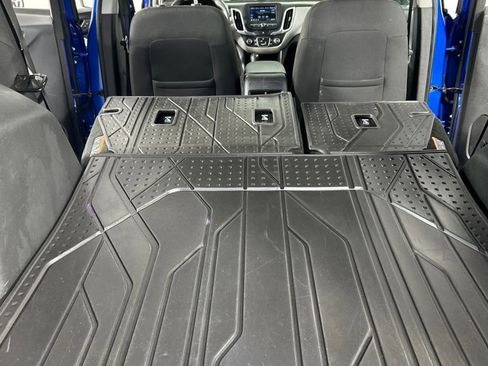 Used 2019 Chevrolet Equinox LS w/ LPO, Floor Liner Package image 21