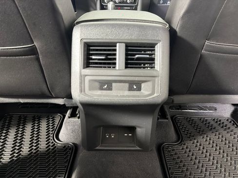 Used 2023 Volkswagen Atlas Cross Sport SEL Premium R-Line AWD/4WD image 20