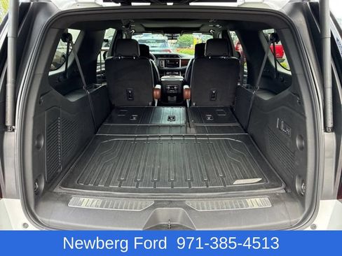 Used 2024 GMC Yukon XL Denali Ultimate AWD/4WD image 37