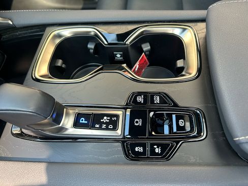 Used 2024 Lexus RX 450h AWD w/ Luxury Package image 20