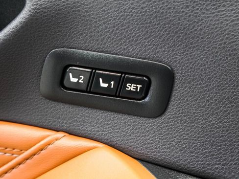 Used 2019 Toyota Avalon Limited w/ Advanced Safety Package FWD image 42