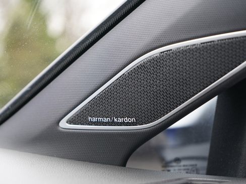 Used 2022 Volkswagen Golf R 2.0T DSG image 70