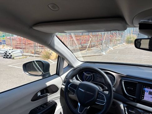Used 2023 Chrysler Voyager LX FWD image 32