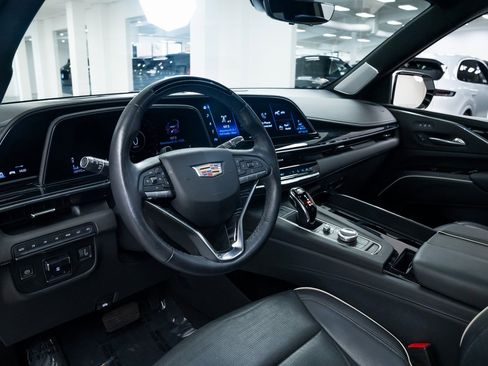 Used 2022 Cadillac Escalade ESV Sport w/ Touring Package image 19