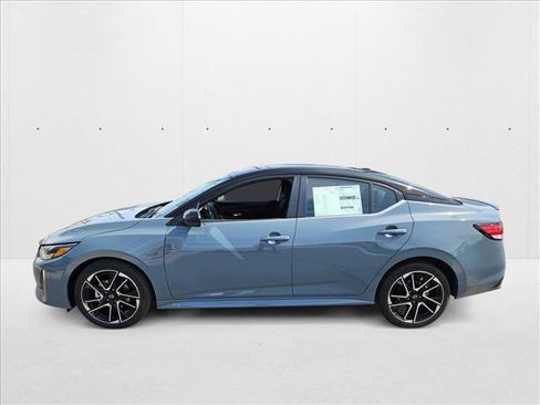 New 2025 Nissan Sentra SR image 4