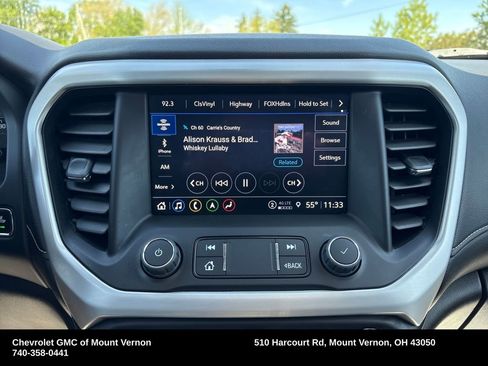 Used 2023 GMC Acadia SLT w/ LPO, Floor Liner Package AWD/4WD image 31
