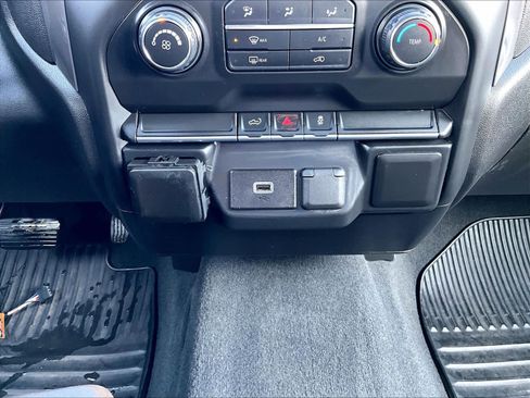 Used 2019 Chevrolet Silverado 1500 Custom w/ Custom Value Package image 27