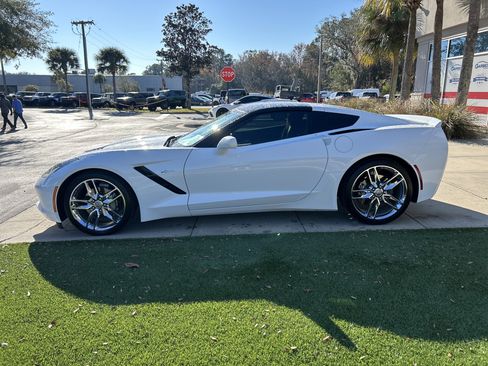 Used 2017 Chevrolet Corvette Stingray w/ 2LT Preferred Equipment Group image 6