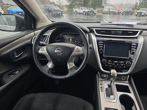 Used 2018 Nissan Murano SV w/ Premium Package image 22