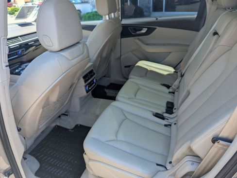 Used 2017 Audi Q7 3.0T Prestige AWD/4WD image 24
