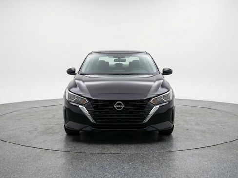 Used 2025 Nissan Sentra SV FWD image 2