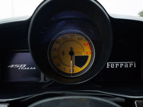 Used 2012 Ferrari 458 Italia Coupe RWD image 48