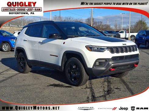Used 2023 Jeep Compass Trailhawk w/ Trailhawk Elite Group image 1
