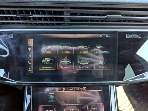 Used 2019 Audi Q8 Premium image 22