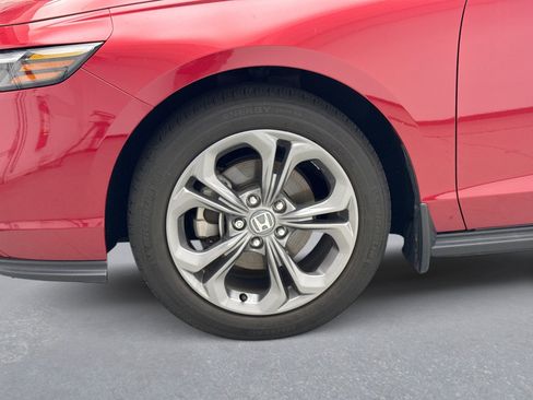 Used 2023 Honda Accord EX image 11
