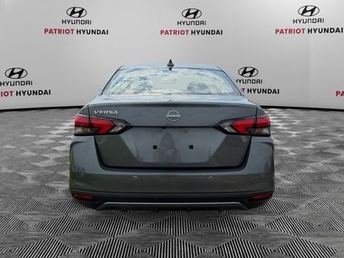 Used 2025 Nissan Versa SV FWD image 4