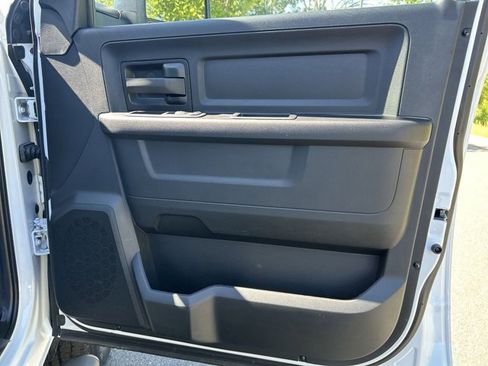 Used 2024 RAM 2500 Tradesman w/ Chrome Appearance Group image 34