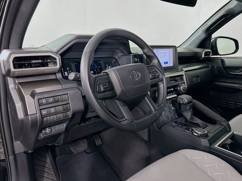 Certified 2025 Toyota Tacoma SR5 AWD/4WD image 9