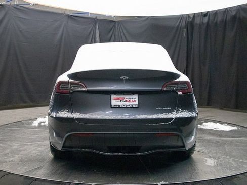 Used 2020 Tesla Model Y Long Range image 11