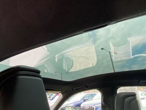 Used 2023 Audi e-tron GT Premium Plus image 22