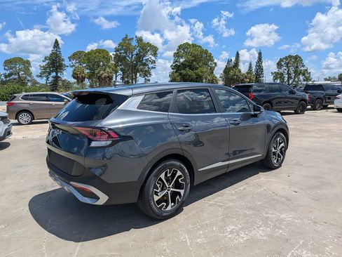 Used 2023 Kia Sportage EX FWD image 8