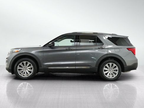 Used 2021 Ford Explorer Limited w/ Equipment Group 301A AWD/4WD image 2