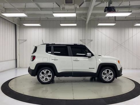 Used 2018 Jeep Renegade Limited w/ Advanced Technology Group FWD image 9