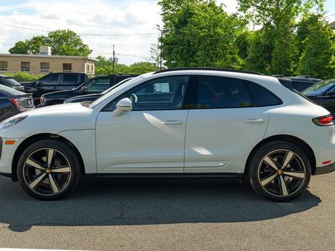Used 2025 Porsche Macan AWD/4WD image 5