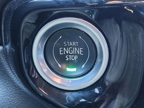 Used 2023 GMC Sierra 1500 SLT w/ SLT Premium Plus Package image 16