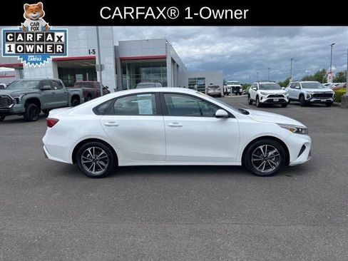 Used 2023 Kia Forte LXS FWD image 4