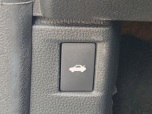 Used 2023 Honda Accord Touring image 27