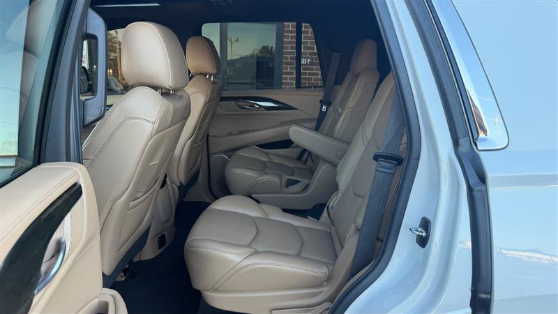 Used 2020 Cadillac Escalade Platinum AWD/4WD image 20