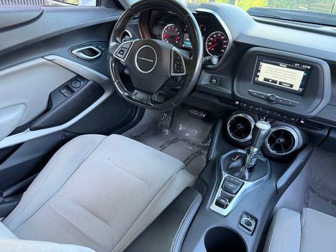 Used 2018 Chevrolet Camaro LT RWD image 37