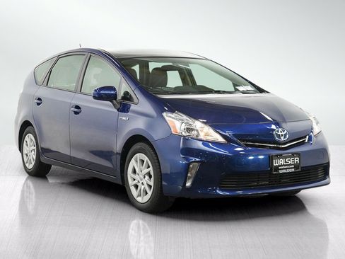 Used 2014 Toyota Prius V Three FWD image 7