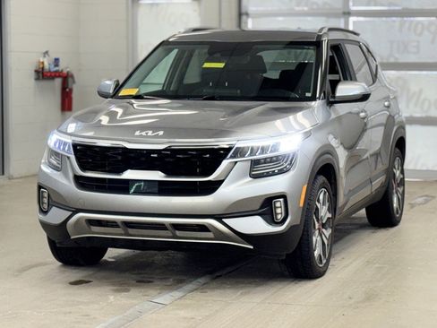 Used 2022 Kia Seltos SX image 3