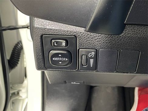 Used 2017 Toyota Corolla L image 15