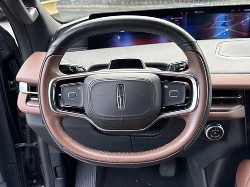 Used 2025 Lincoln Navigator L Reserve AWD/4WD image 19