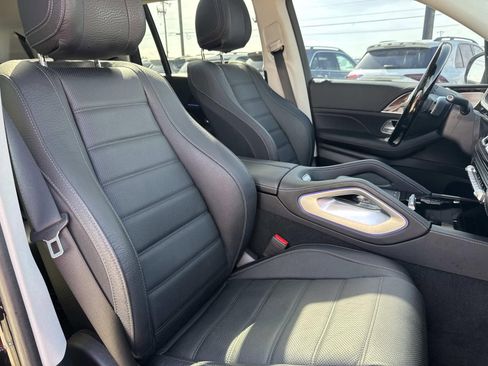 Used 2024 Mercedes-Benz GLS 580 4MATIC image 13