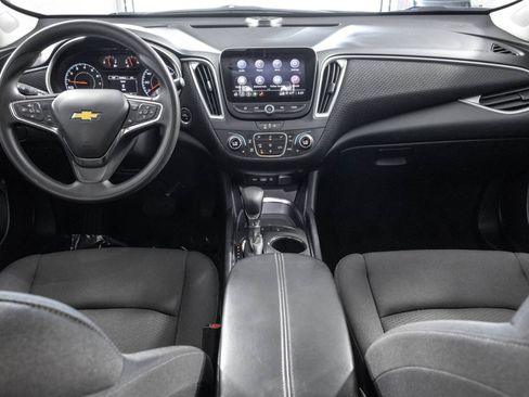 Used 2025 Chevrolet Malibu LT FWD image 22