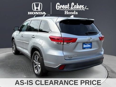 Used 2019 Toyota Highlander XLE AWD/4WD image 4