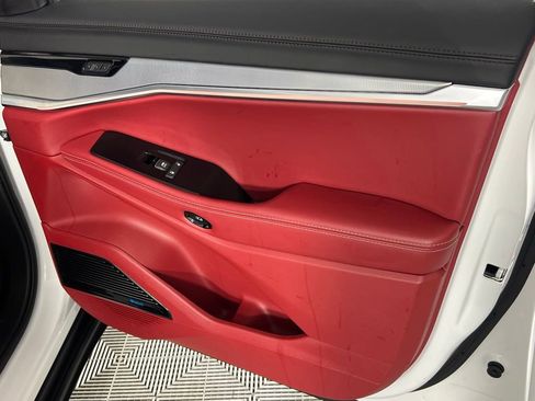 Used 2024 Jeep Wagoneer Launch Edition image 31