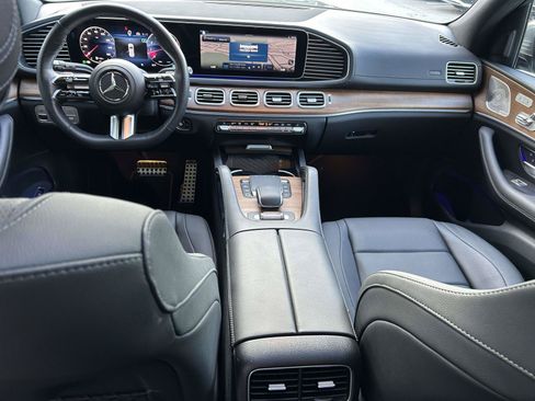 Certified 2025 Mercedes-Benz GLS 450 4MATIC image 27